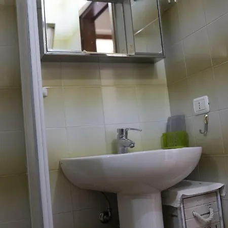 Cisano Apartment *